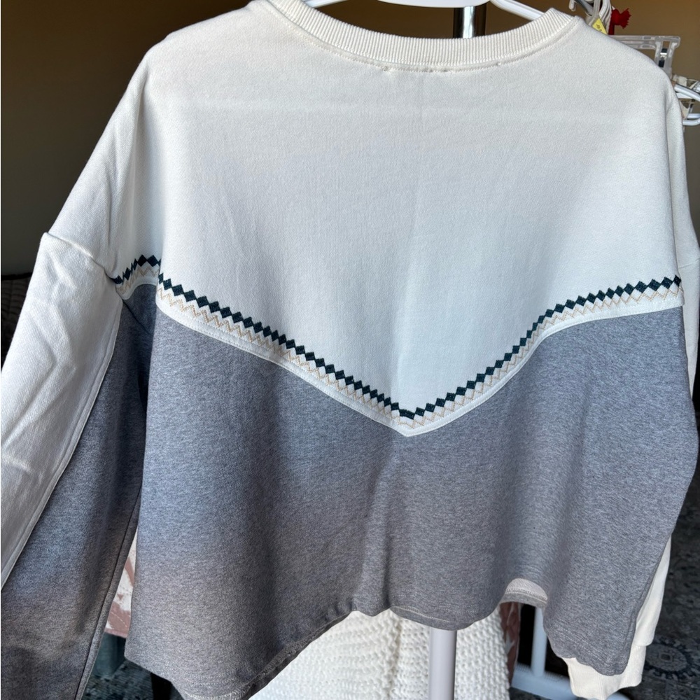 Aztec Embroidered Pattern Sweater - image 3